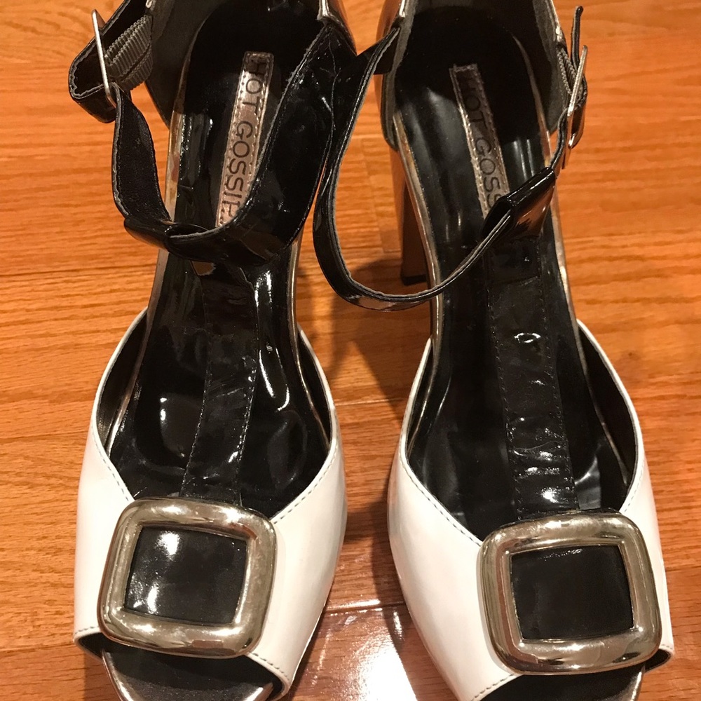 Heels - Picture 2 of 5